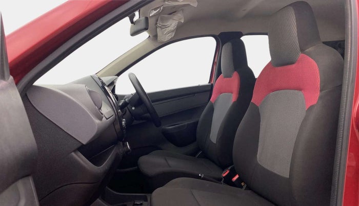 2019 Renault Kwid RXT 1.0 AMT (O), Petrol, Automatic, 17,670 km, Right Side Front Door Cabin