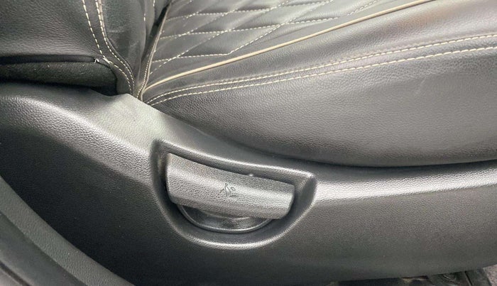 2019 Hyundai Grand i10 SPORTZ AT 1.2 KAPPA VTVT, Petrol, Automatic, 10,663 km, Driver Side Adjustment Panel