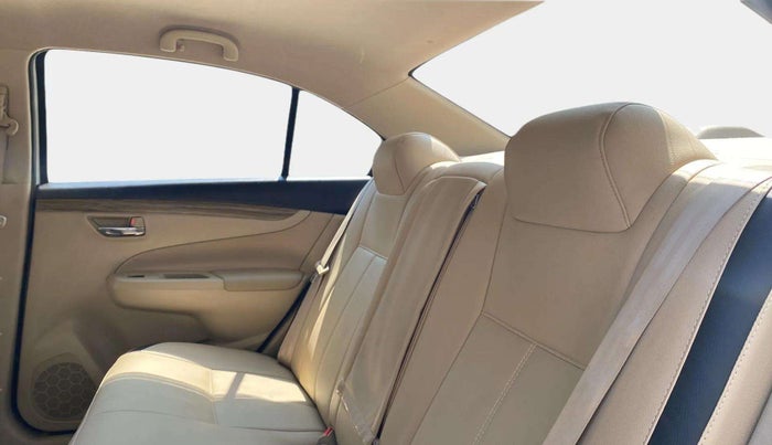 2021 Maruti Ciaz SIGMA 1.5 SHVS MT  PETROL, Petrol, Manual, 27,104 km, Right Side Rear Door Cabin