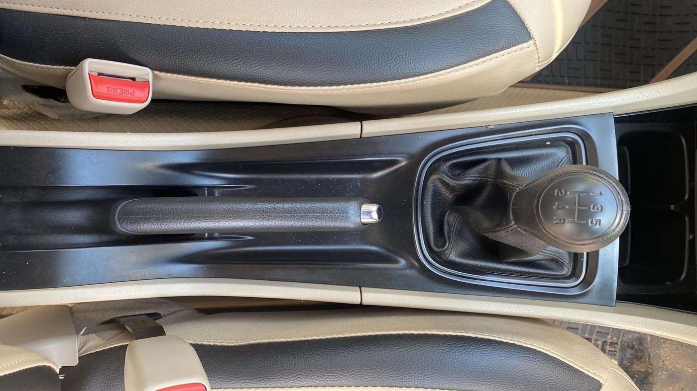 2021 Maruti Ciaz SIGMA 1.5 SHVS MT  PETROL, CNG, Manual, 27,104 km, Gear Lever