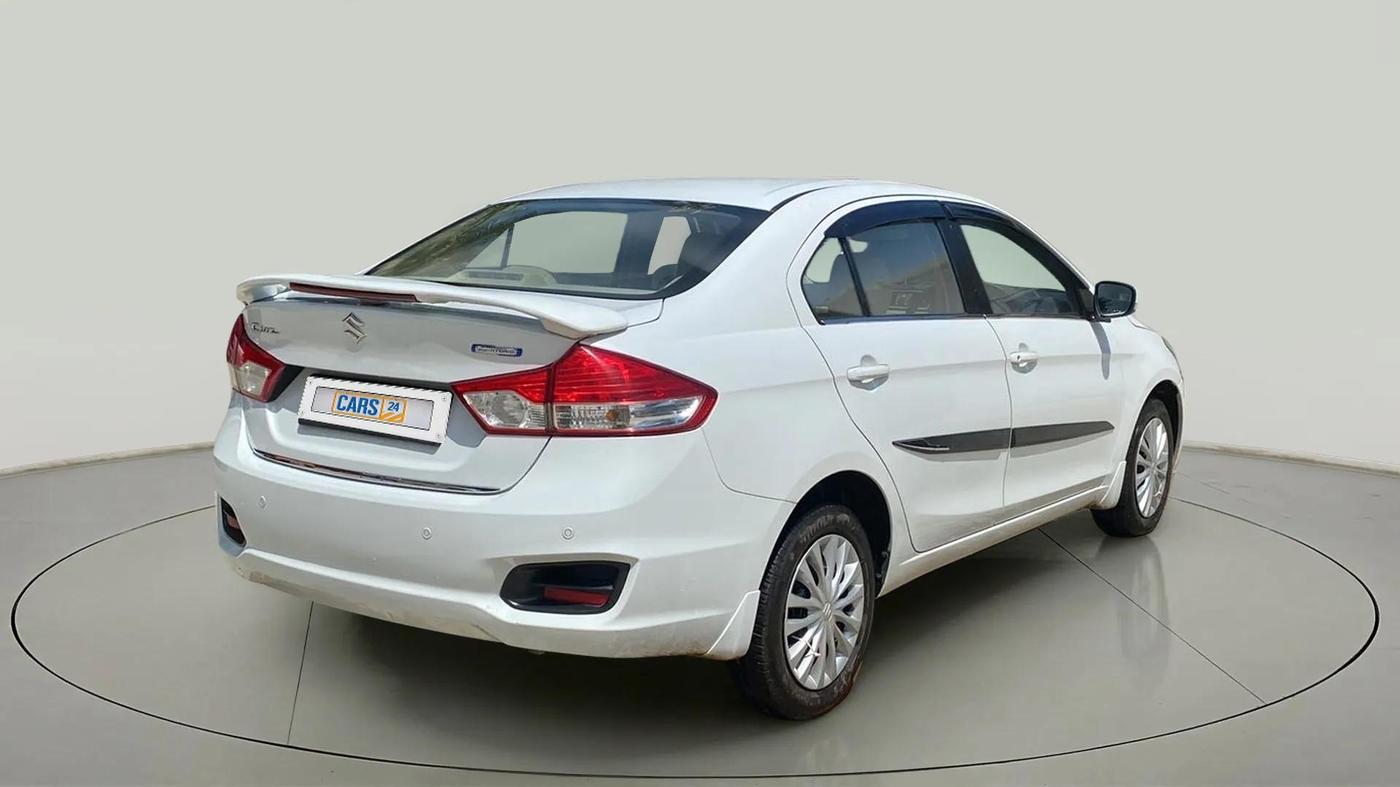 2021 Maruti Ciaz SIGMA 1.5 SHVS MT  PETROL, CNG, Manual, 27,104 km, Right Back Diagonal