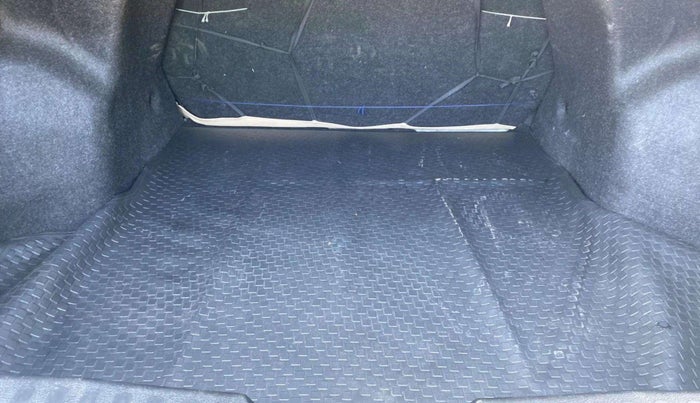 2021 Maruti Ciaz SIGMA 1.5 SHVS MT  PETROL, Petrol, Manual, 27,104 km, Boot Inside