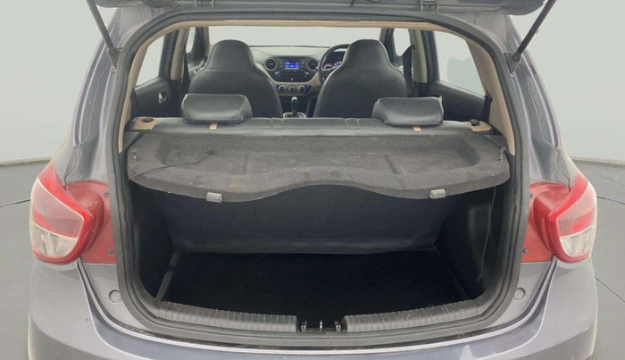 2016 Hyundai Grand i10 ASTA (O) AT 1.2 KAPPA VTVT, Petrol, Automatic, 50,596 km, Boot Inside