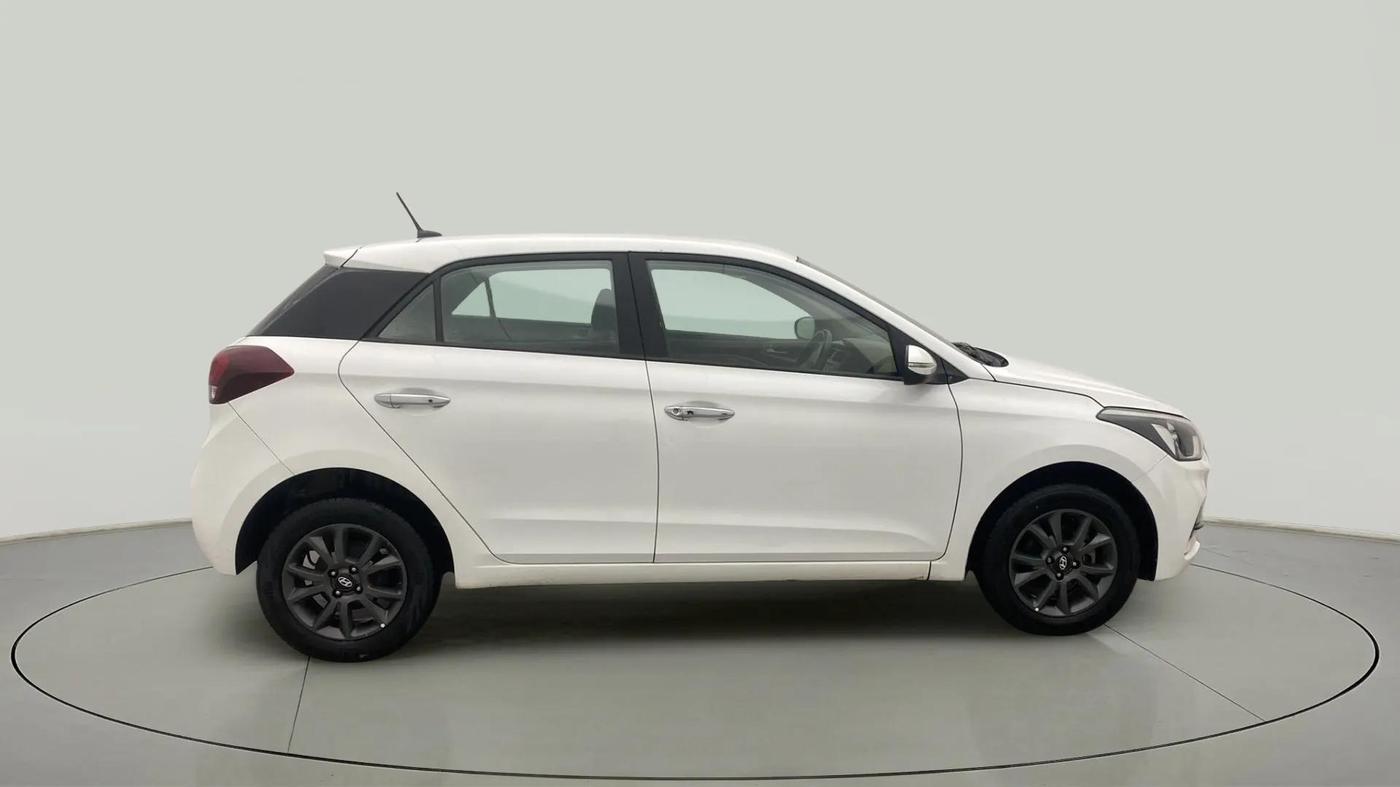2020 Hyundai Elite i20 SPORTZ PLUS 1.2, Petrol, Manual, 48,816 km, Right Side