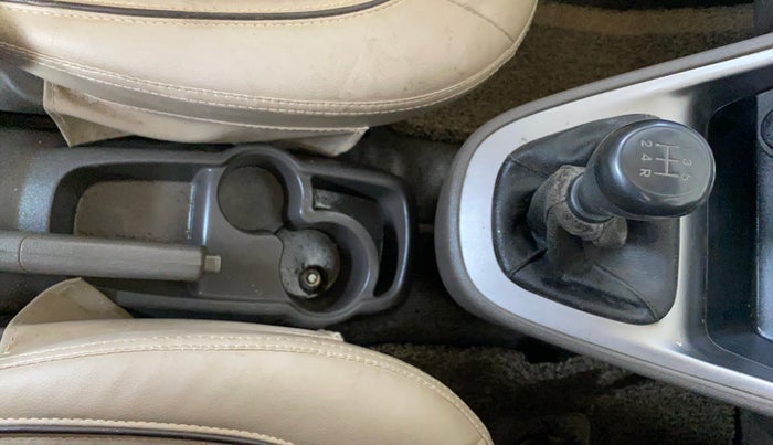 2014 Hyundai i10 MAGNA 1.1, Petrol, Manual, 84,452 km, Gear Lever