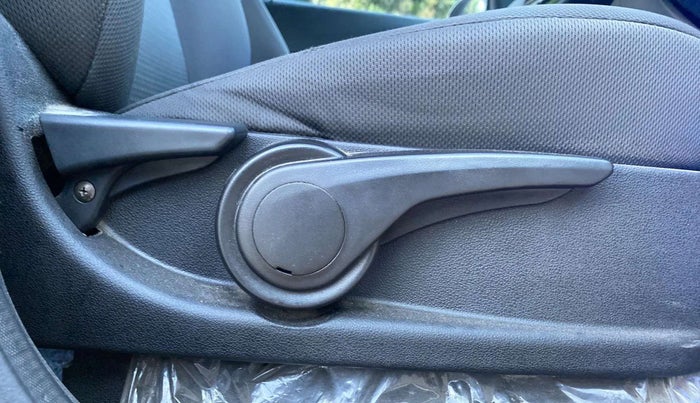2018 Tata Tiago XZ PETROL, Petrol, Manual, 45,284 km, Driver Side Adjustment Panel