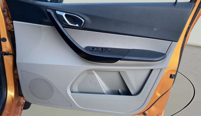 2018 Tata Tiago XZ PETROL, Petrol, Manual, 45,284 km, Driver Side Door Panels Control