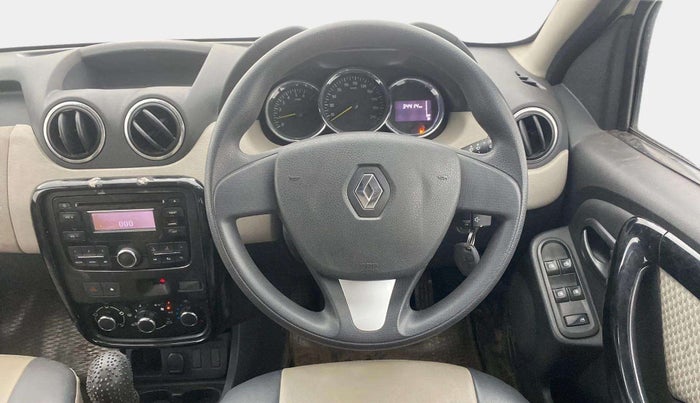 2015 Renault Duster 85 PS RXL DIESEL, Diesel, Manual, 34,432 km, Steering Wheel Close Up