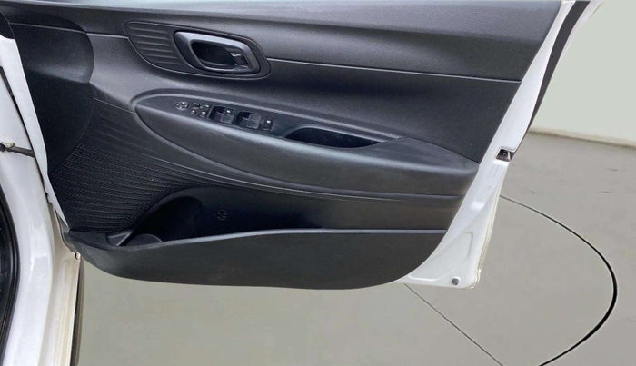 2020 Hyundai NEW I20 SPORTZ 1.2 MT, Petrol, Manual, 47,357 km, Driver Side Door Panels Control