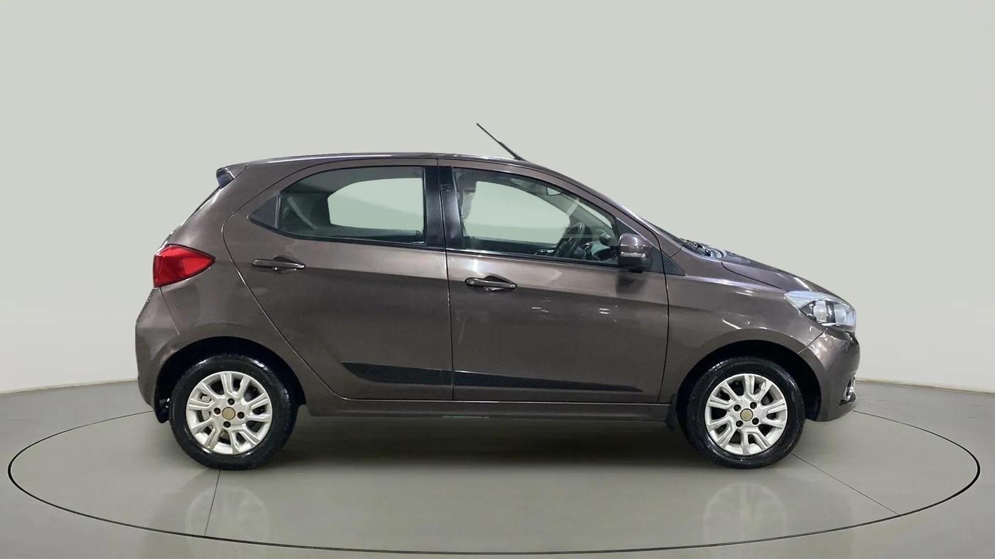2018 Tata Tiago XZA PETROL, Petrol, Automatic, 47,231 km, Right Side View