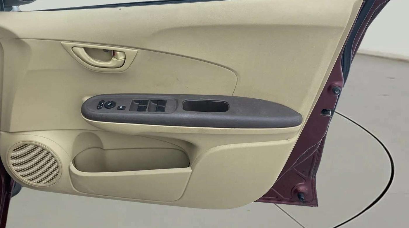 2014 Honda Amaze 1.2L I-VTEC S, Petrol, Manual, 72,973 km, Driver Side Door Panels Control