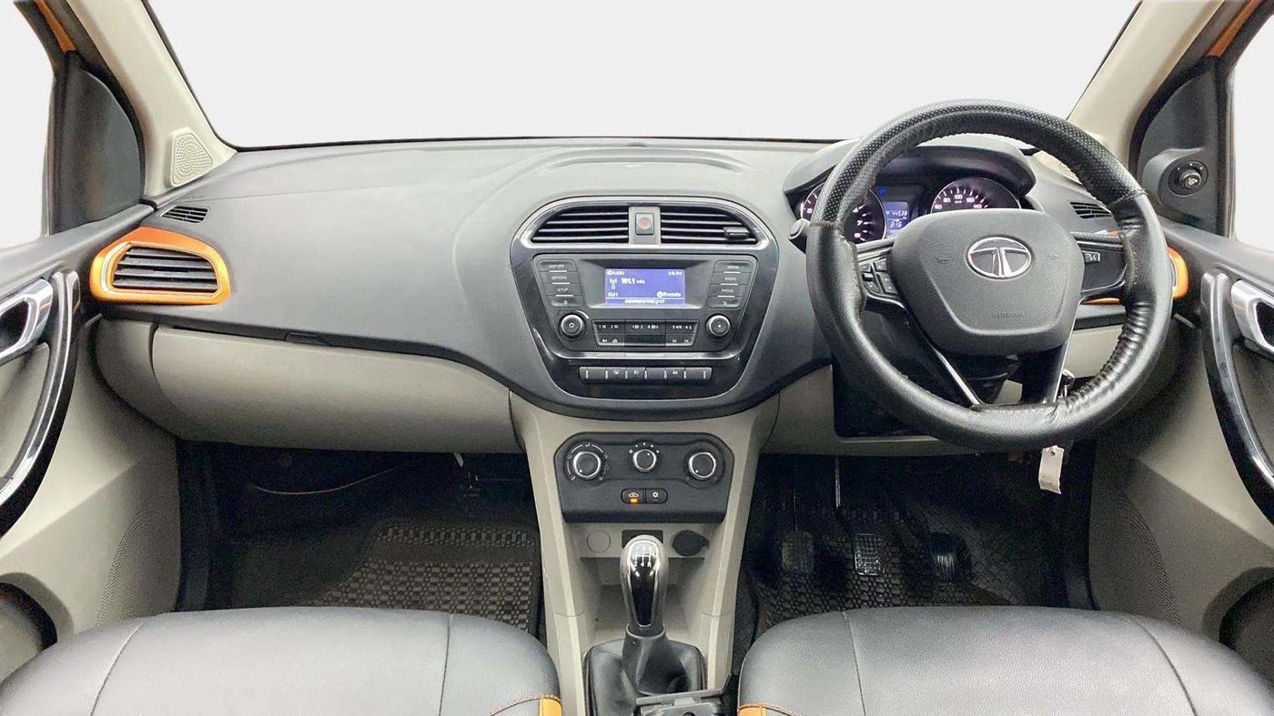 2018 Tata Tiago XZ PETROL, Petrol, Manual, 45,133 km, Dashboard