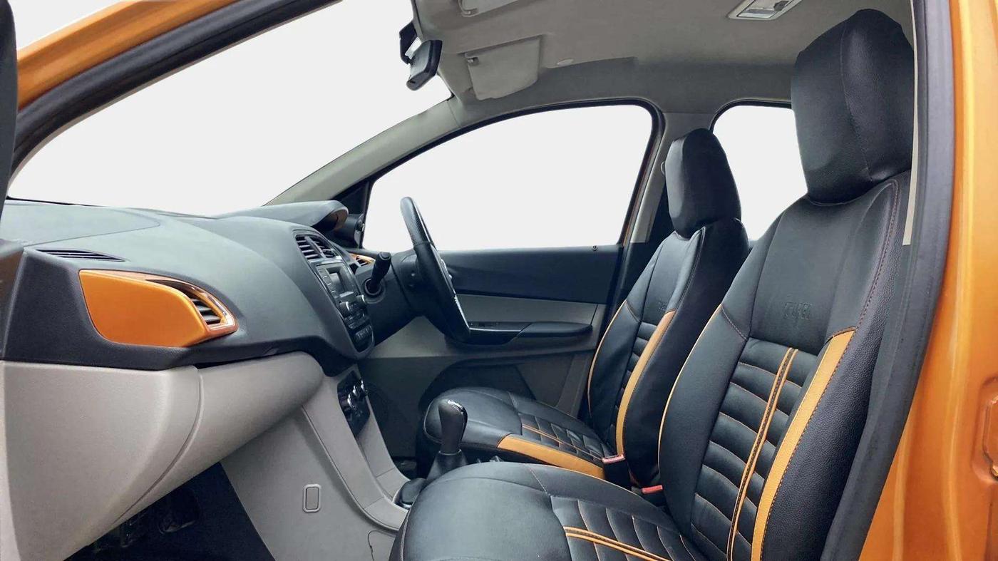 2018 Tata Tiago XZ PETROL, Petrol, Manual, 45,133 km, Right Side Front Door Cabin