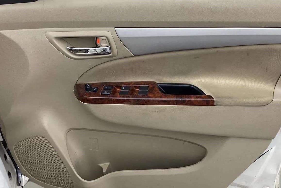 2016 Maruti Ertiga VXI CNG, CNG, Manual, 57,794 km, Driver Side Door Panels Control