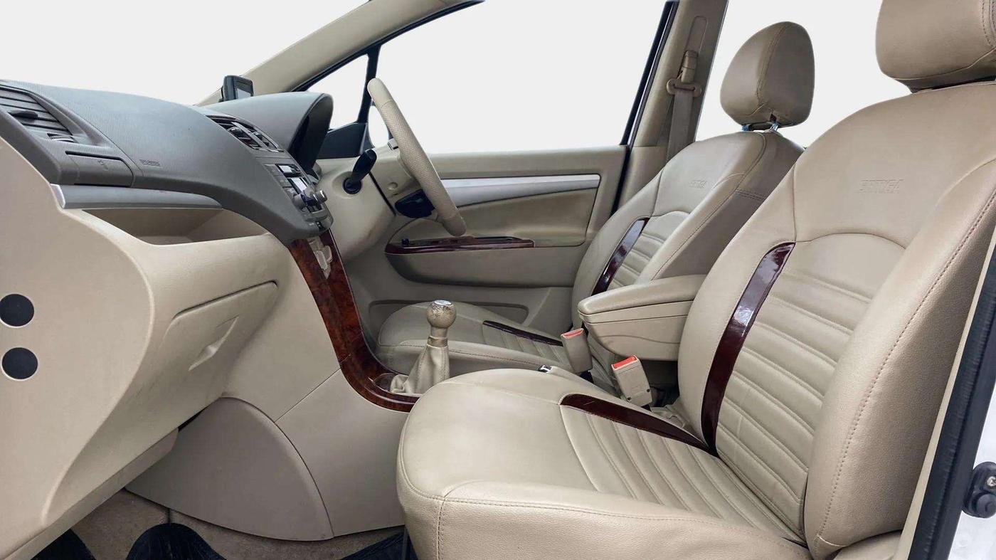 2016 Maruti Ertiga VXI CNG, CNG, Manual, 57,794 km, Right Side Front Door Cabin
