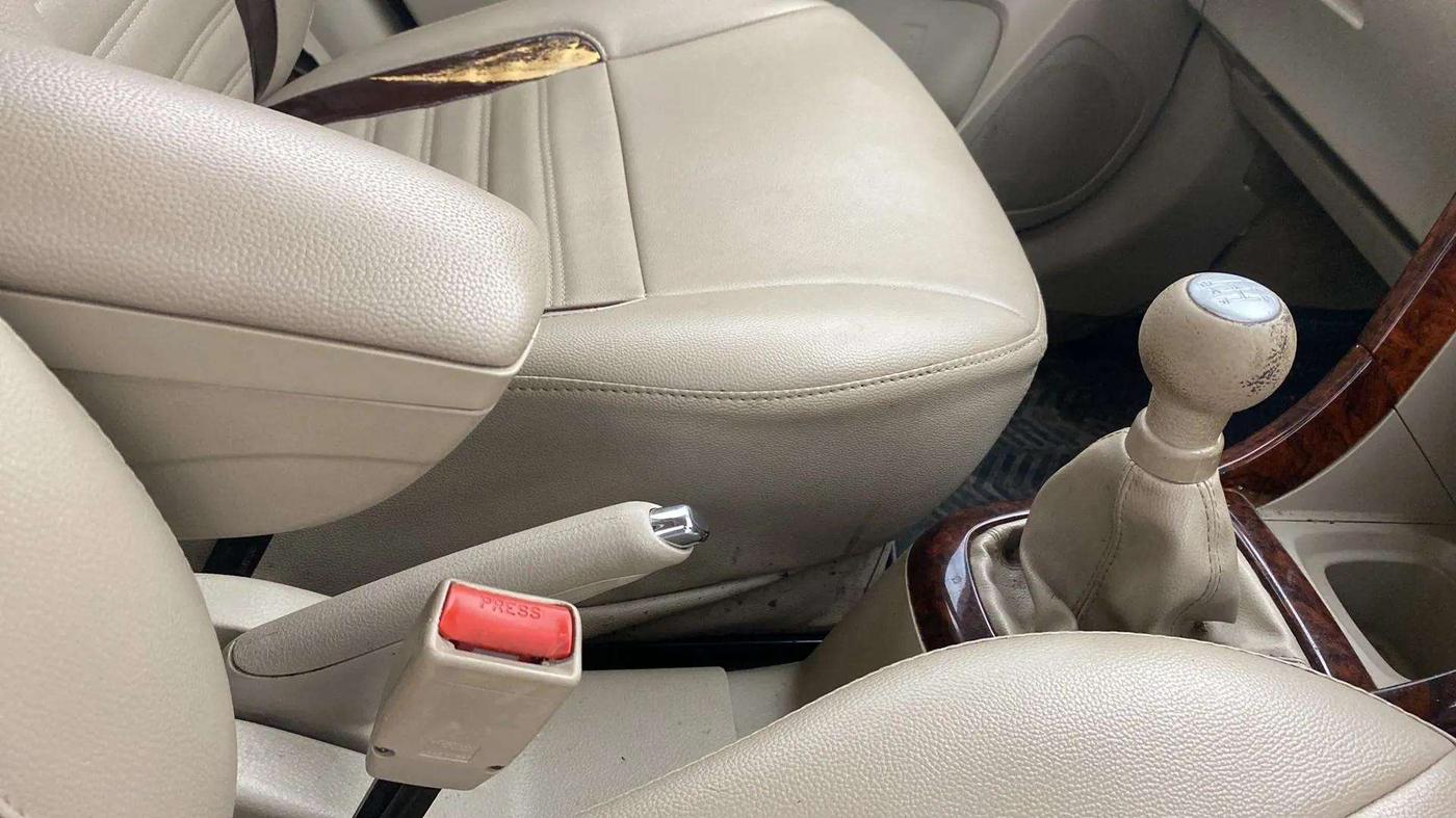 2016 Maruti Ertiga VXI CNG, CNG, Manual, 57,794 km, Gear Lever