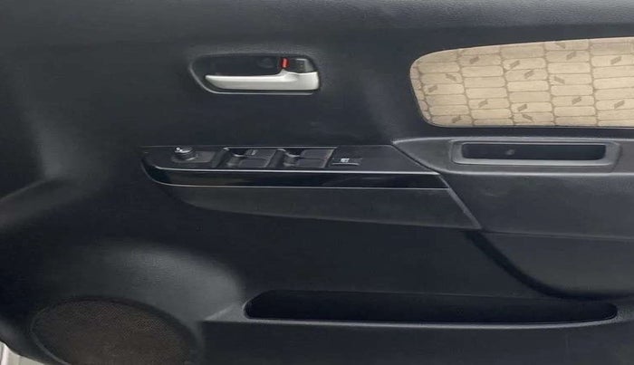 2018 Maruti Wagon R 1.0 VXI+, CNG, Manual, 80,264 km, Driver Side Door Panels Control