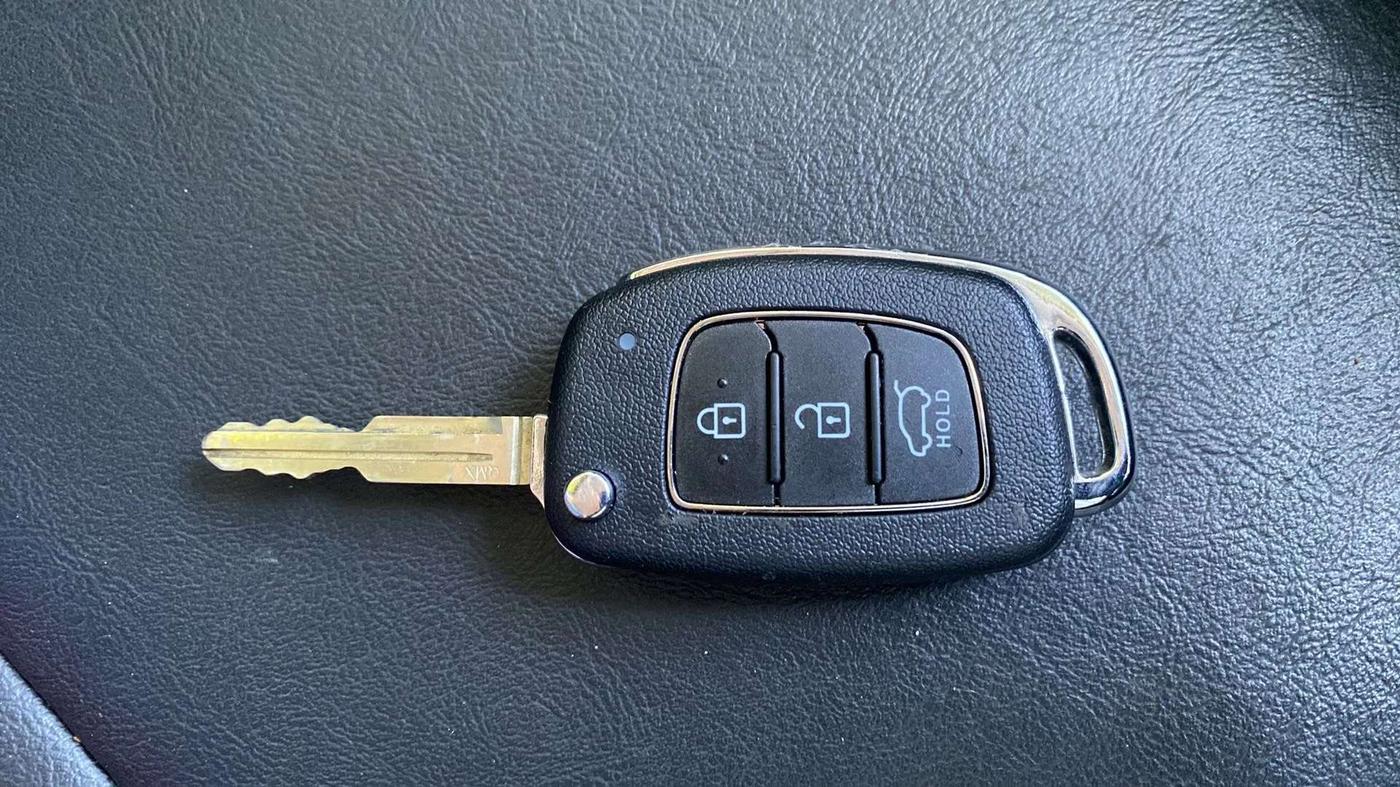 2023 Hyundai NEW I20 SPORTZ 1.2 MT, Petrol, Manual, 17,859 km, Key Close Up