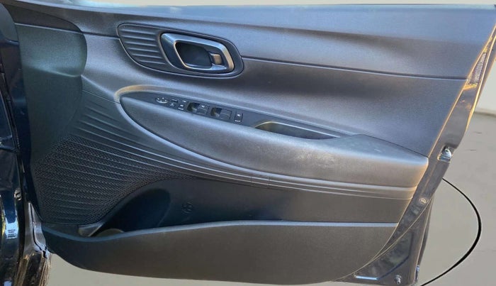 2023 Hyundai NEW I20 SPORTZ 1.2 MT, Petrol, Manual, 17,859 km, Driver Side Door Panels Control