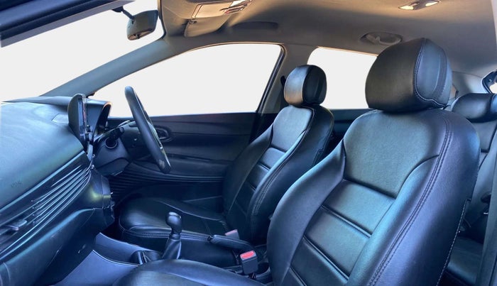 2023 Hyundai NEW I20 SPORTZ 1.2 MT, Petrol, Manual, 17,859 km, Right Side Front Door Cabin