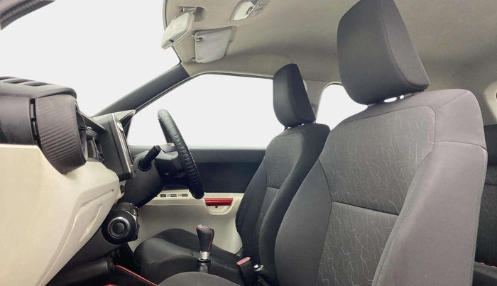 2017 Maruti IGNIS ALPHA 1.2 DUAL TONE, Petrol, Manual, 43,502 km, Right Side Front Door Cabin