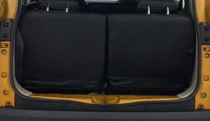 2021 Renault TRIBER RXT, Petrol, Manual, 25,875 km, Boot Inside