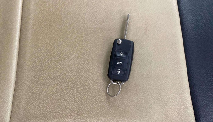 2014 Volkswagen Polo HIGHLINE1.5L, Diesel, Manual, 62,203 km, Key Close Up
