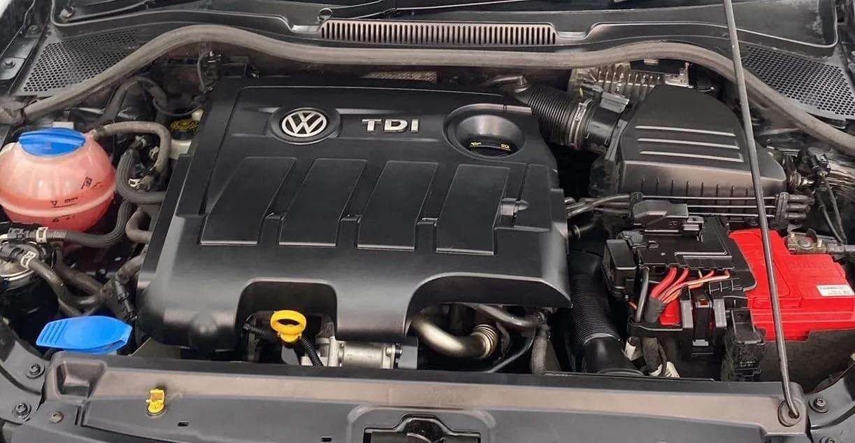 2014 Volkswagen Polo HIGHLINE1.5L, Diesel, Manual, 62,203 km, Open Bonet