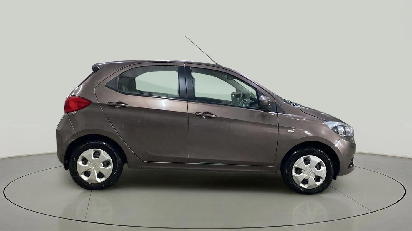 2016 Tata Tiago XT PETROL, Petrol, Manual, 24,251 km, Right Side View