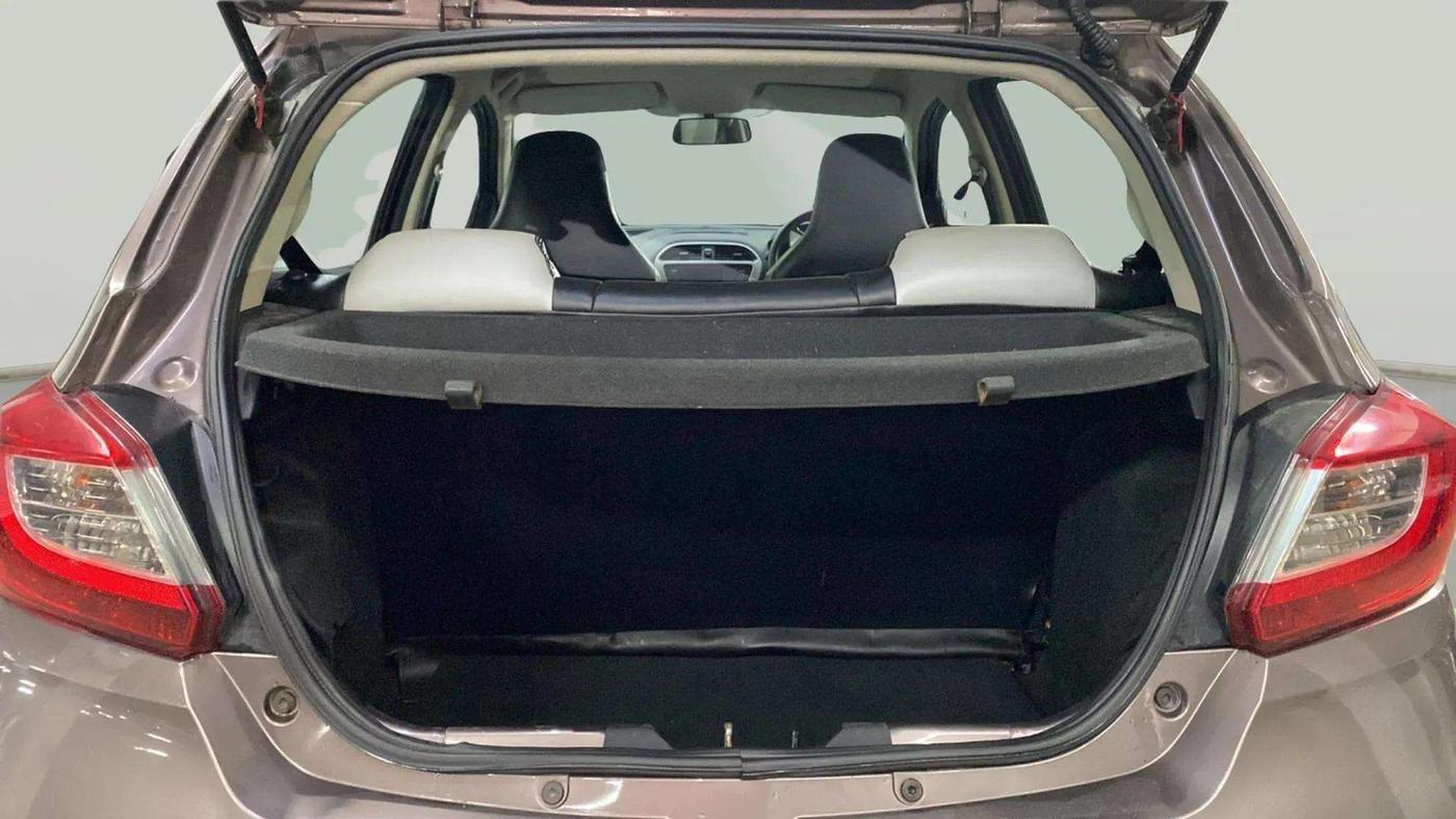 2016 Tata Tiago XT PETROL, Petrol, Manual, 24,251 km, Boot Inside