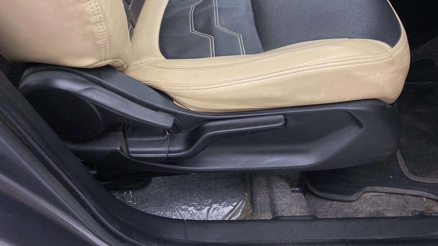 2021 Honda Amaze 1.2L I-VTEC S, Petrol, Manual, 57,395 km, Driver Side Adjustment Panel