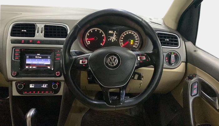 2016 Volkswagen Vento HIGHLINE PETROL AT, Petrol, Automatic, 91,843 km, Steering Wheel Close Up