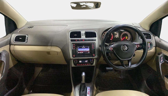 2016 Volkswagen Vento HIGHLINE PETROL AT, Petrol, Automatic, 91,843 km, Dashboard