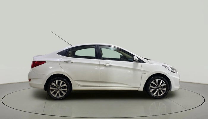 2014 Hyundai Verna FLUIDIC 1.6 VTVT SX, Petrol, Manual, 70,821 km, Right Side View