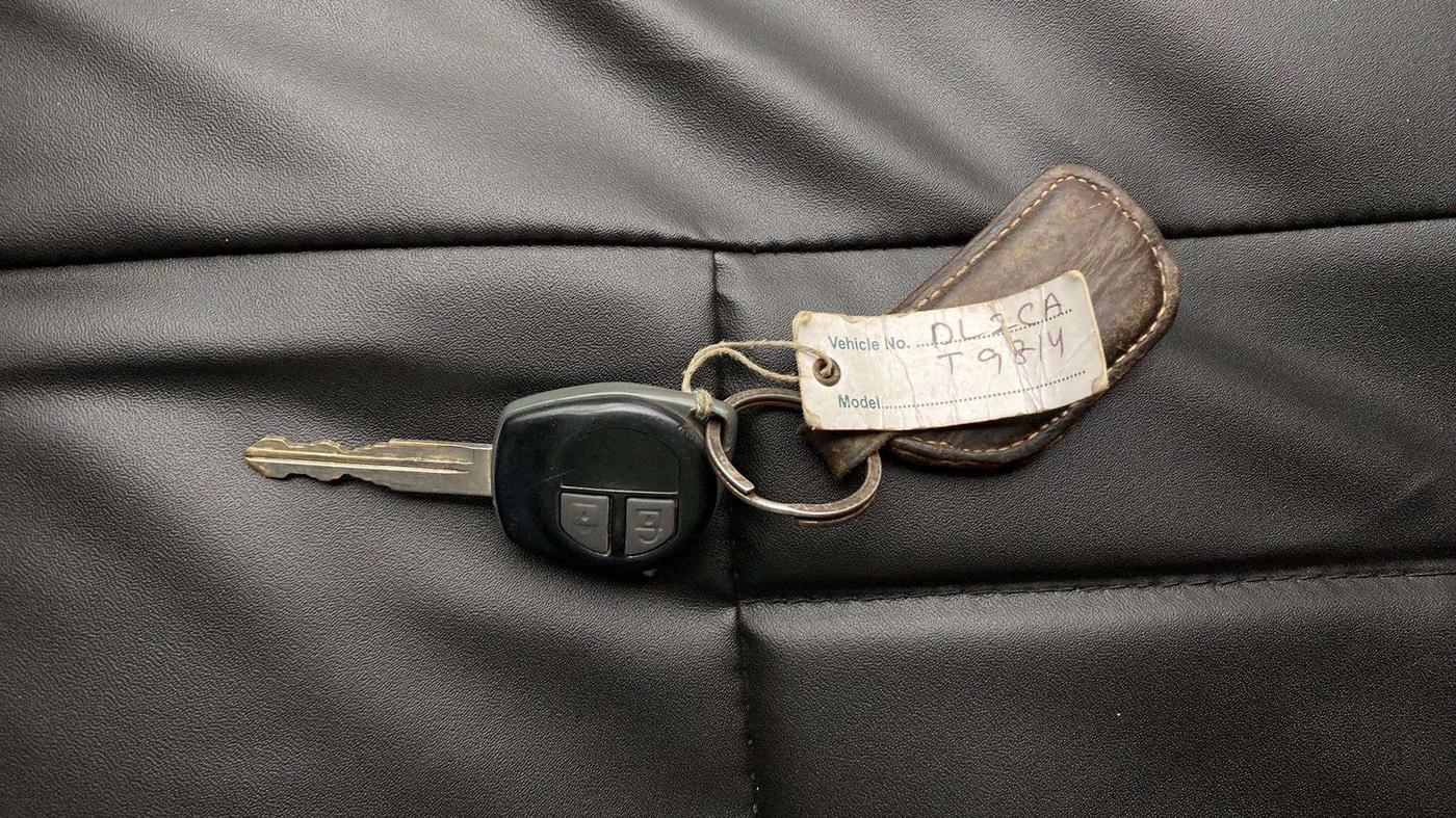 2015 Maruti Ertiga VXI, Petrol, Manual, 61,403 km, Key Close Up