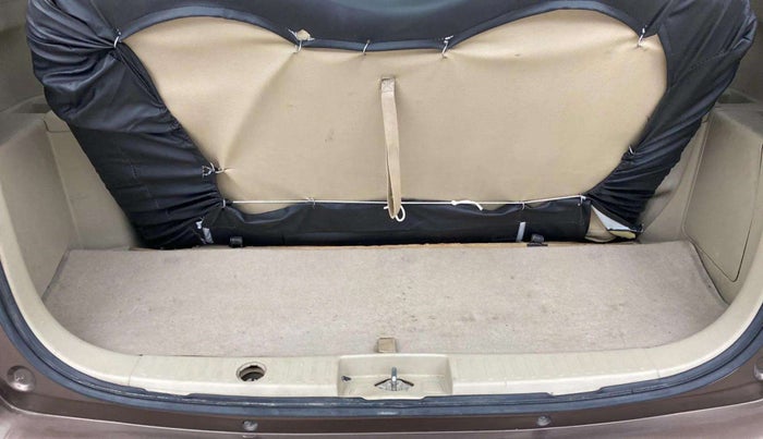 2015 Maruti Ertiga VXI, Petrol, Manual, 61,403 km, Boot Inside