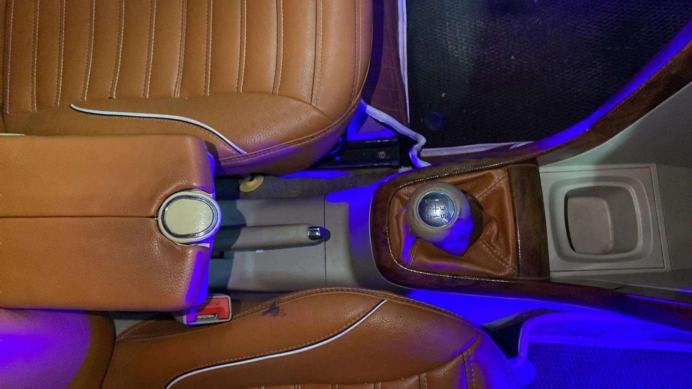 2013 Maruti Ertiga VXI, Petrol, Manual, 63,194 km, Gear Lever