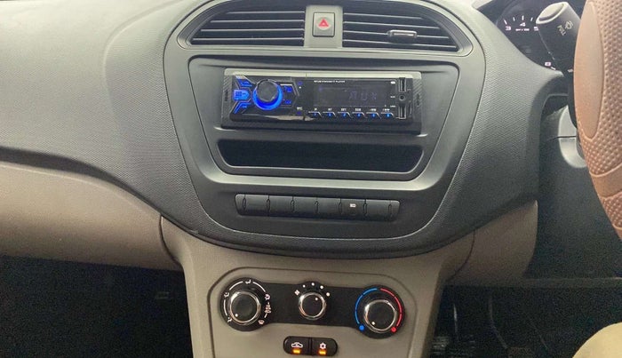 2019 Tata Tiago XE PETROL, Petrol, Manual, 38,254 km, AC Unit - Front vent has minor damage