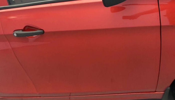 2019 Tata Tiago XE PETROL, Petrol, Manual, 38,254 km, Driver-side door - Minor scratches