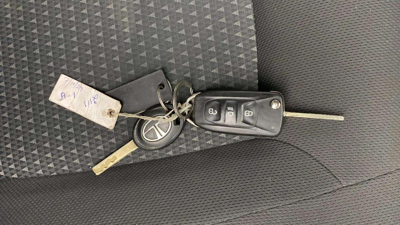 2019 Tata Tiago XZA PLUS PETROL, Petrol, Automatic, 40,744 km, Key Close Up