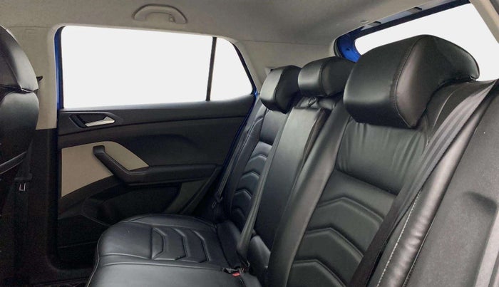 2023 Volkswagen TAIGUN HIGHLINE 1.0 TSI AT, Petrol, Automatic, 23,498 km, Right Side Rear Door Cabin
