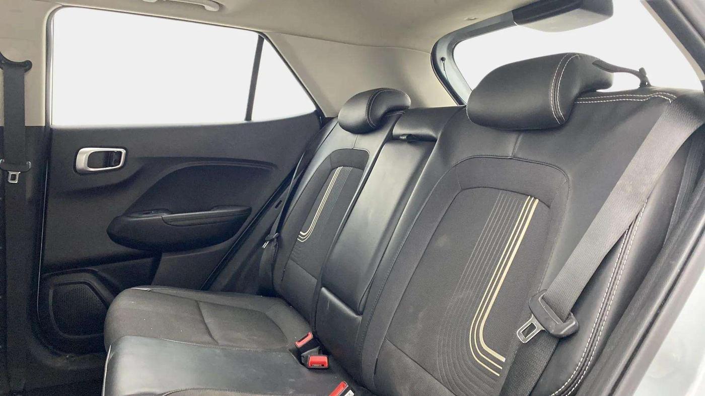 2021 Hyundai VENUE SX 1.0 (O) TURBO IMT, Petrol, Manual, 35,984 km, Right Side Rear Door Cabin
