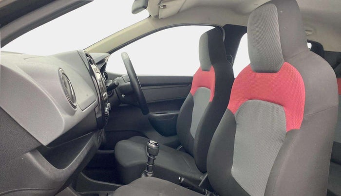 2019 Renault Kwid RXT 0.8 (O), Petrol, Manual, 23,606 km, Right Side Front Door Cabin