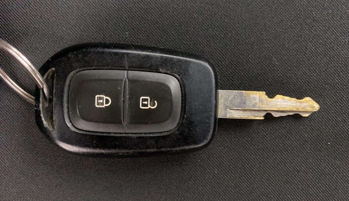 2019 Renault Kwid RXT 0.8 (O), Petrol, Manual, 23,606 km, Key Close Up