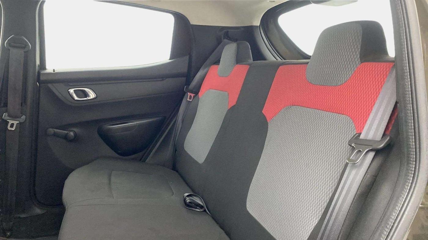 2019 Renault Kwid RXT 0.8 (O), Petrol, Manual, 23,606 km, Right Side Rear Door Cabin