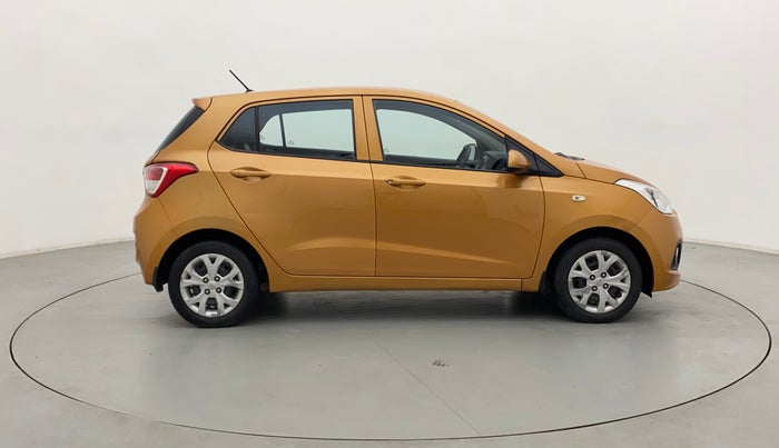 2016 Hyundai Grand i10 MAGNA AT 1.2 KAPPA VTVT, Petrol, Automatic, 64,211 km, Right Side View