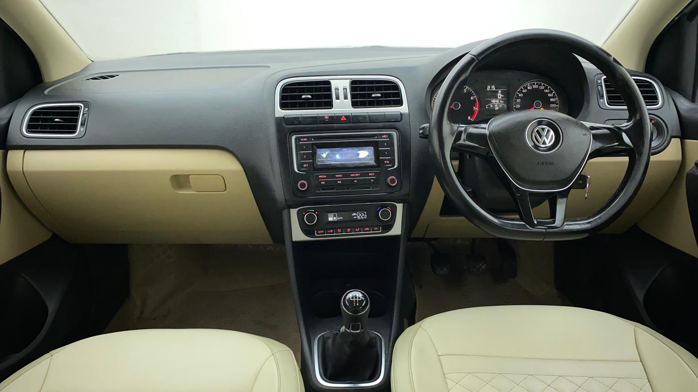2018 Volkswagen Ameo HIGHLINE1.2L, Petrol, Manual, 49,674 km, Dashboard