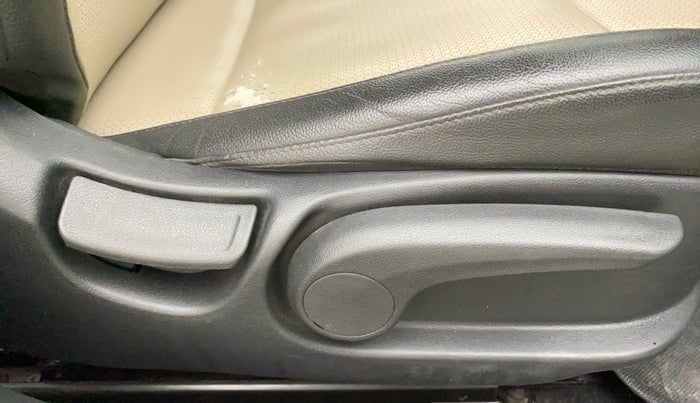 2019 Hyundai Verna 1.6 CRDI SX (O) AT, Diesel, Automatic, 95,710 km, Driver Side Adjustment Panel
