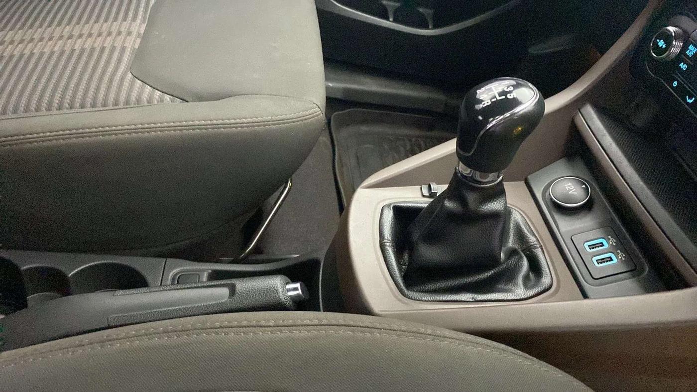 2018 Ford FREESTYLE TITANIUM PLUS 1.2 PETROL, Petrol, Manual, 77,676 km, Gear Lever