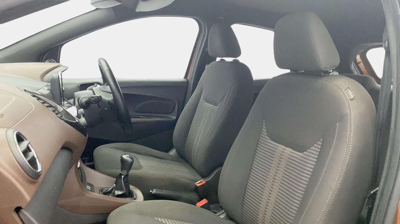 2018 Ford FREESTYLE TITANIUM PLUS 1.2 PETROL, Petrol, Manual, 77,676 km, Right Side Front Door Cabin